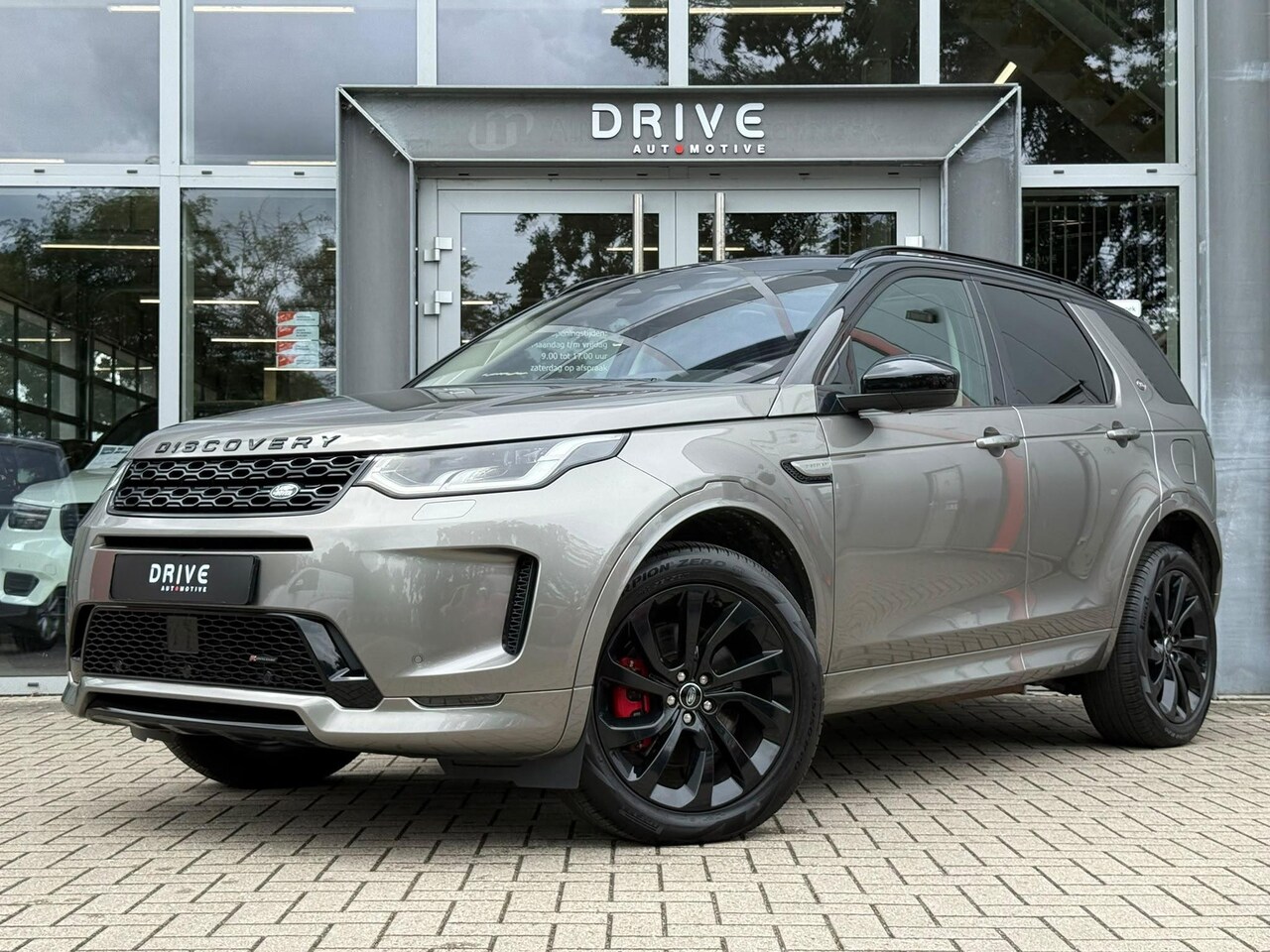 Land Rover Discovery Sport - P300e 1.5 R-Dynamic HSE |Pano|ACC|Ventilatie|Winter|Meridian|Sfeer|El.Trekhaak|Silicon Pre - AutoWereld.nl