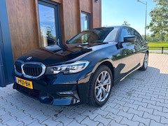 BMW 3-serie - 320i Executive Edition l trekhaak l pdc l