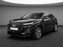 Audi Q6 Sportback e-tron - Advanced edition 83 kWh 252 PK · Sportstoel lederen bekleding · Winterpakket · Trekhaak el