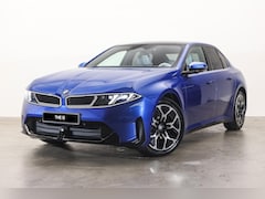 BMW i3 - 50 xDrive M Sport / Panoramadak / Trekhaak / 3D Head-Up / Parking Assistant Professional /