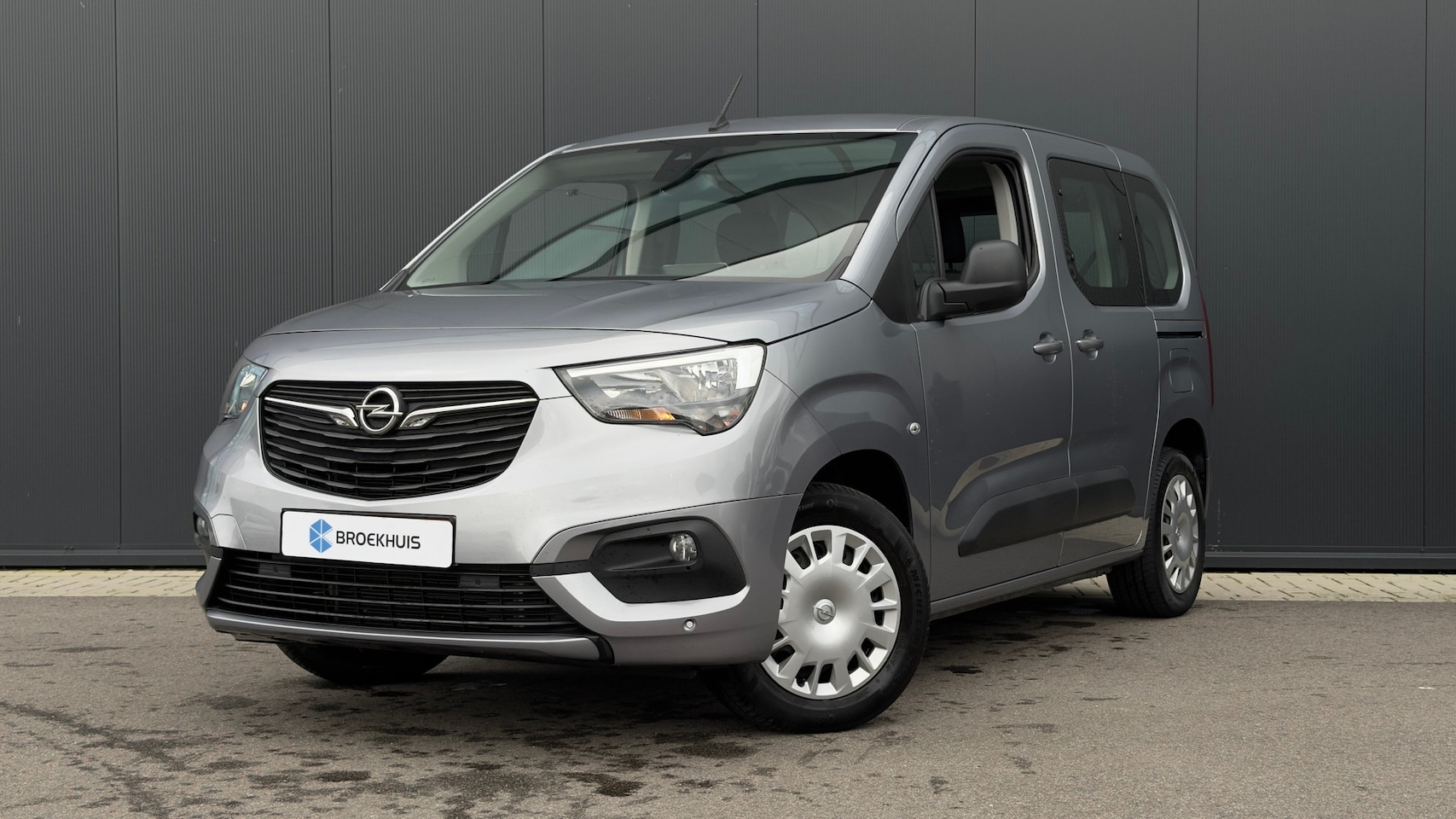 Opel Combo-e Life - 136pk L1H1 Edition 50 kWh | SOH: 91,63% | Trekhaak | Achteruitrijcamera | Cruise Control | - AutoWereld.nl