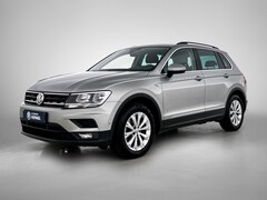 Volkswagen Tiguan - 1.5 TSI ACT Highline Comfortline | Trekhaak | Adaptive Cruise | Camera | Stoel-/Stuurverwa