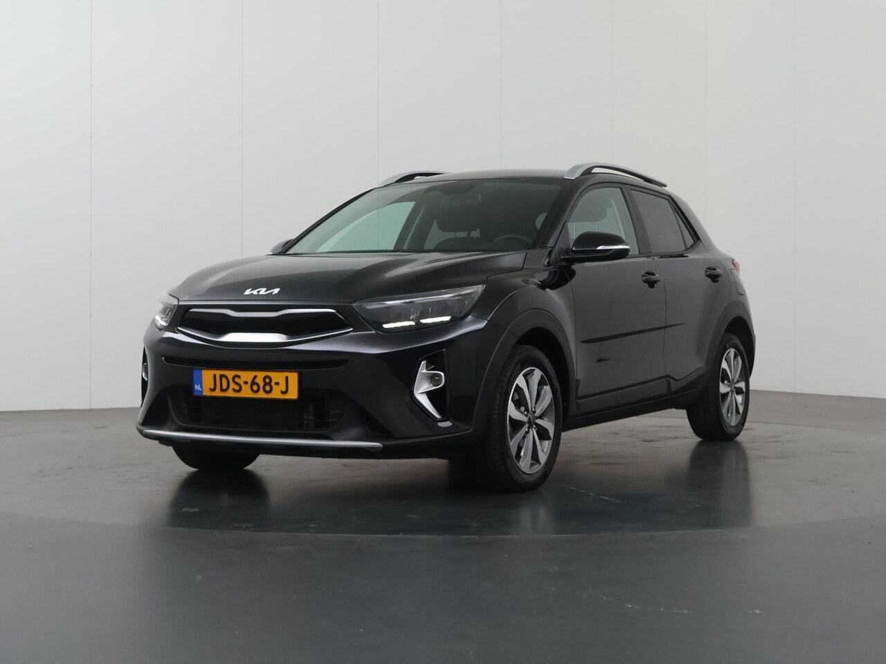 Kia Stonic - 1.0 T-GDi MHEV DynamicPlusLine | Stoel/Stuurwielverwarming | Keyless | Navigatie | Parkeer - AutoWereld.nl