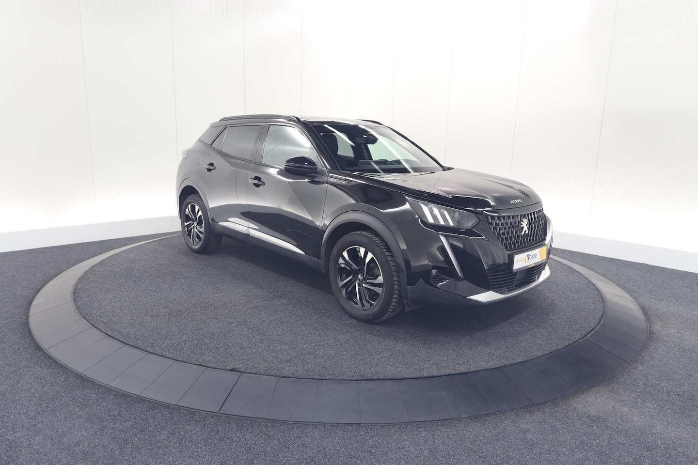 Peugeot 2008 - PureTech 130 GT-Line | Camera | Adaptieve Cruise Control | Allseason Banden | Navigatie - AutoWereld.nl
