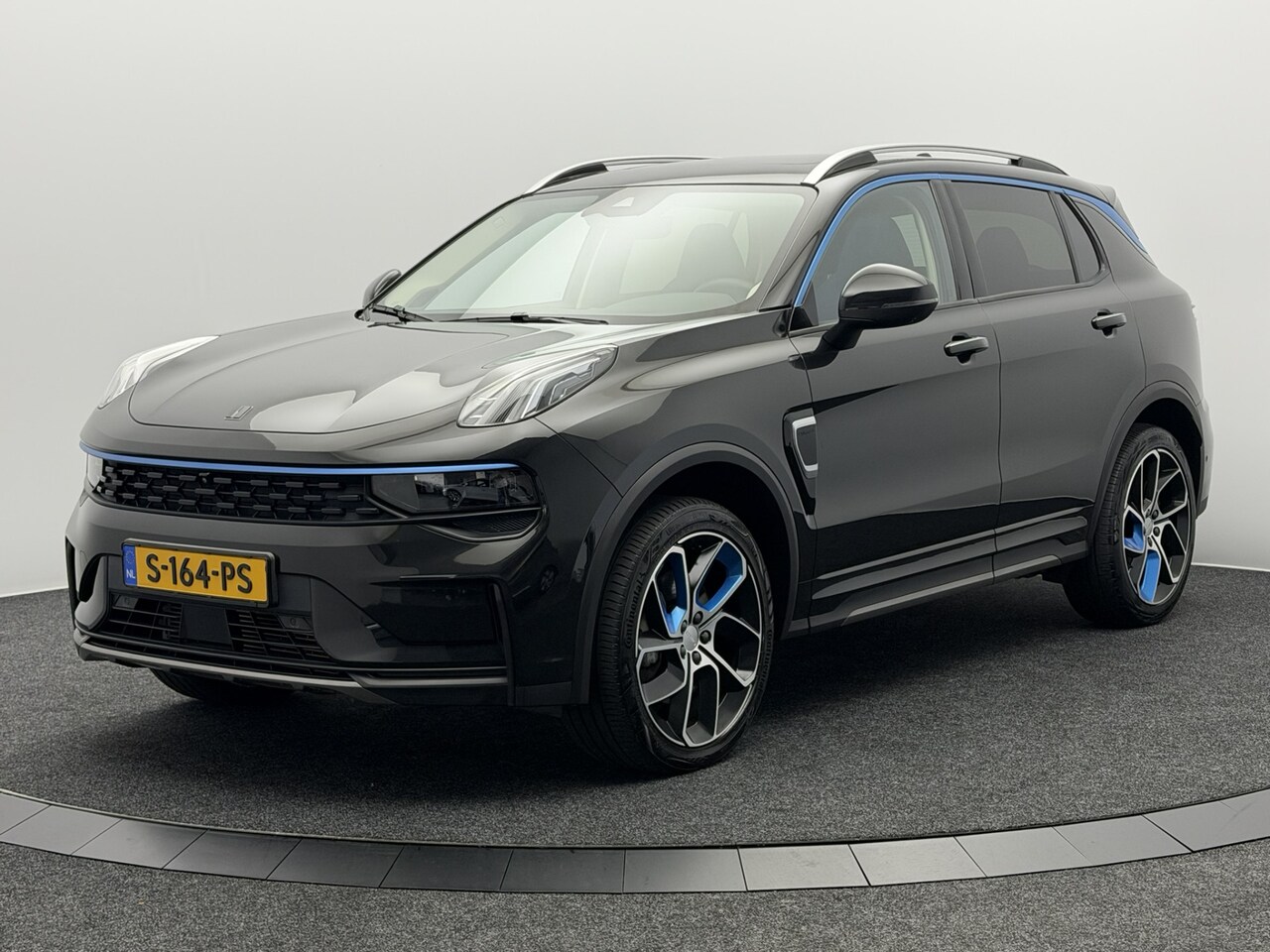 Lynk & Co 01 - 1.5 Plug-in Hybrid 262PK | Origineel NL | Trekhaak | Panoramadak | Infinity Audio | 360 Ca - AutoWereld.nl