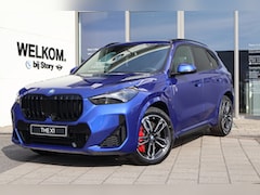 BMW X1 - xDrive25e M Sport Automaat / Panoramadak / Sportstoelen / Head-Up / Adaptieve LED / M Adap