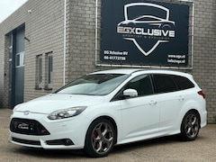 Ford Focus Wagon - 2.0 EcoBoost ST-3 CAMERA|STOELVERWARMING|LEDEREN ST STOELEN
