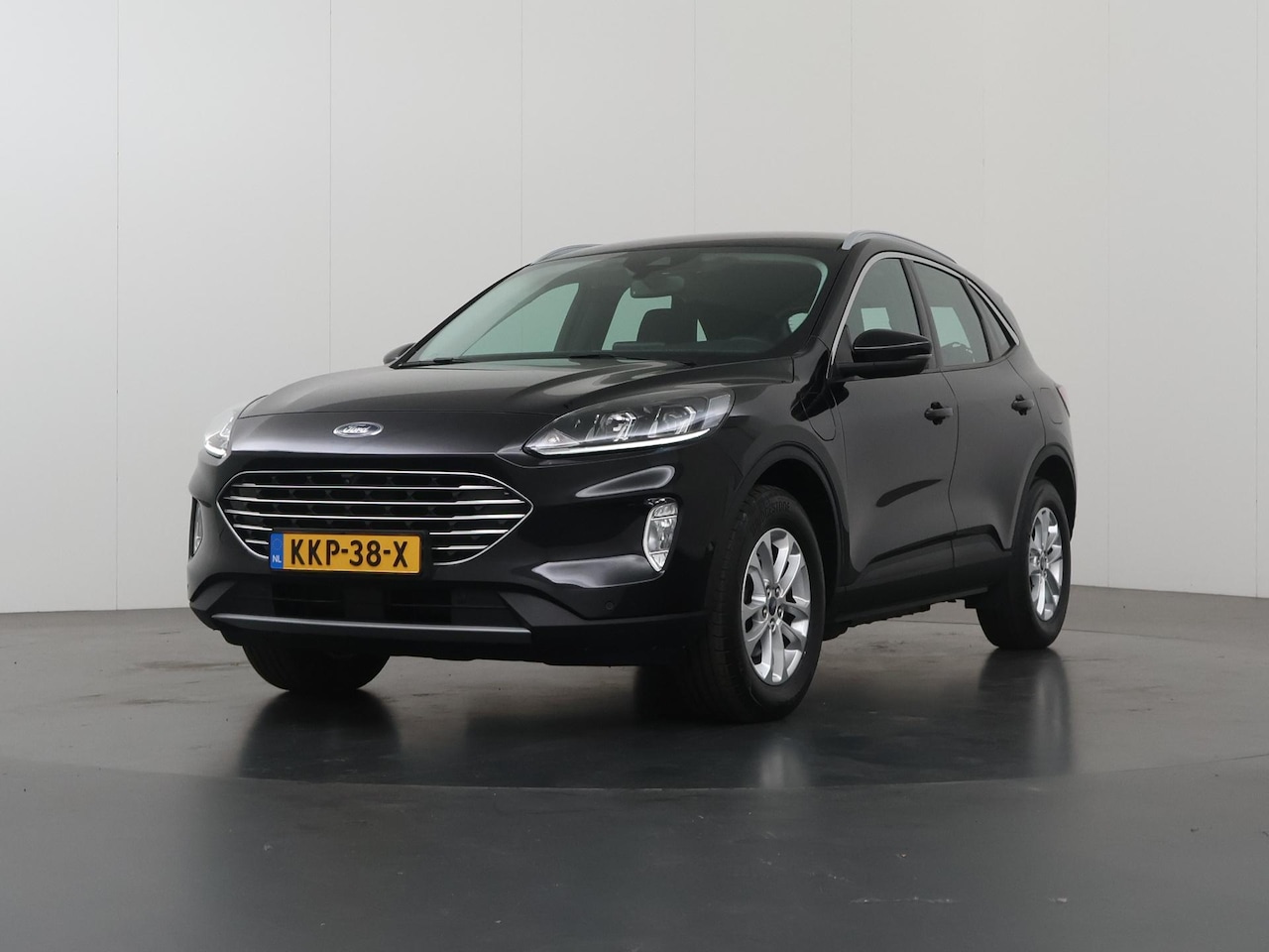 Ford Kuga - 2.5 PHEV Titanium | Winterpakket | Cruise Control Adaptief | Parkeercamera | Navigatie | - AutoWereld.nl