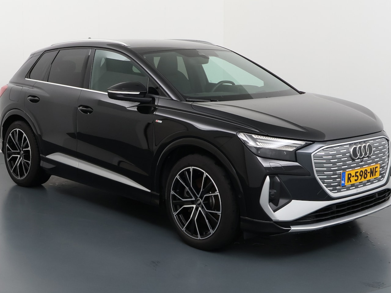 Audi Q4 e-tron - 40 S edition 77 kWh SOH 97% WLTP 511KM+Led+Comf/Dynamic-Pakket+Vitrual+Leder+Stoel-verw+20 - AutoWereld.nl
