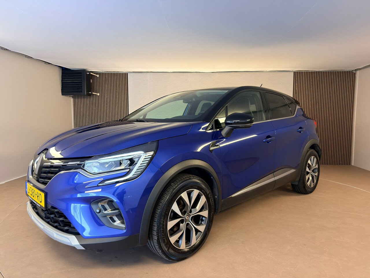 Renault Captur - 1.0 TCe 100 Intens Camera - AutoWereld.nl