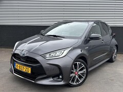 Toyota Yaris - 1.5 Hybrid Executive Nieuw geleverd en dealeronderhouden, Trekhaak, JBL, Dodehoekdetectie,
