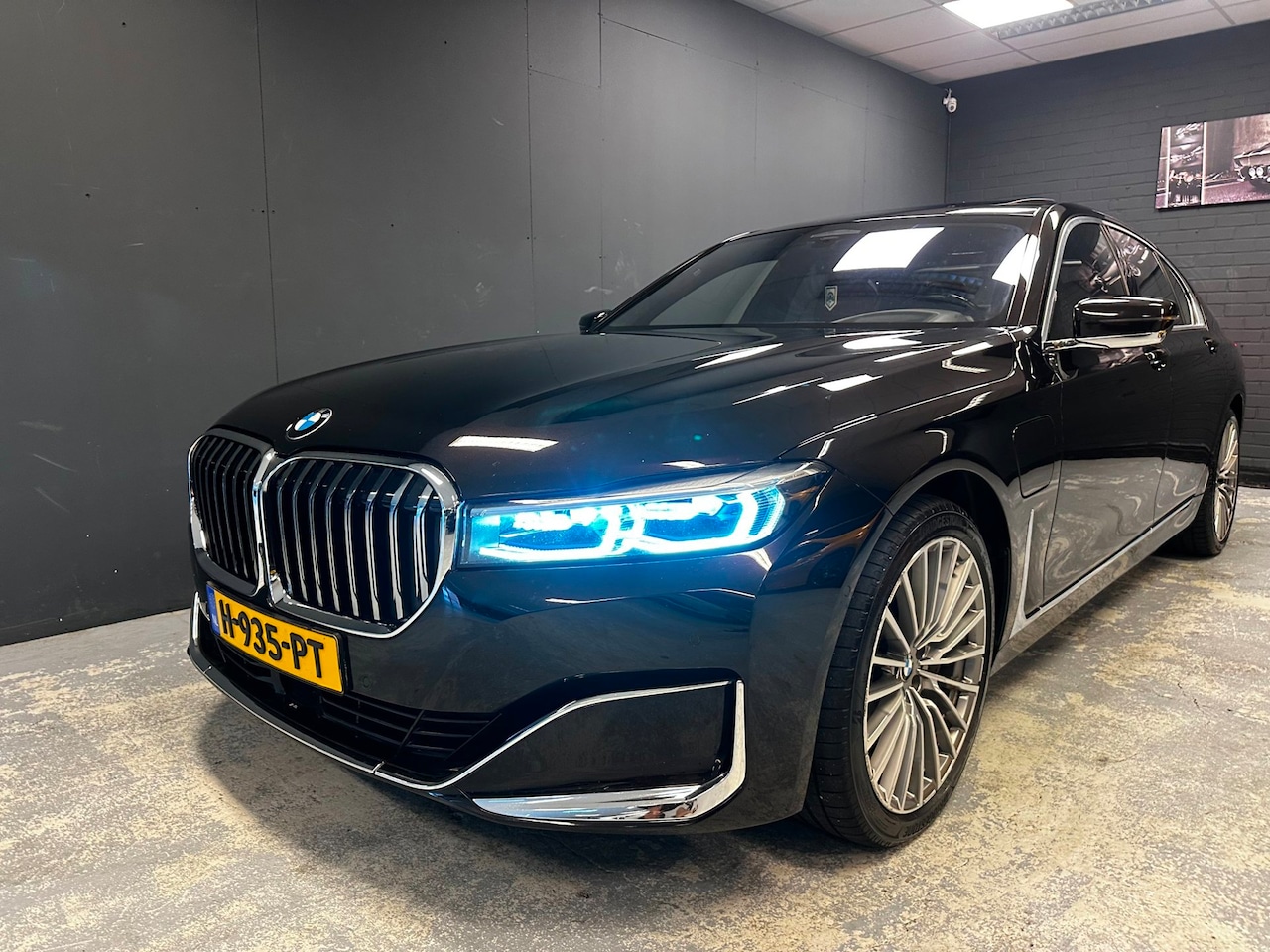 BMW 7-serie - 745e High Executive BTW AUTO Prachtige en compleet uitgeruste BMW verkeert in zeer nette s - AutoWereld.nl