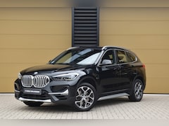 BMW X1 - sDrive20i VDL Nedcar Edition * Head-up * Harman/Kardon * Camera * Facelift *Stuurwielverwa
