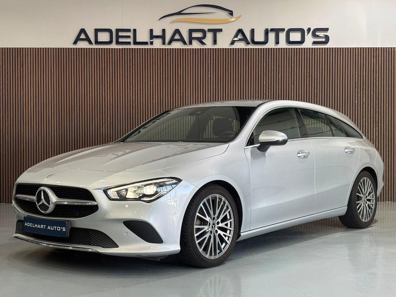 Mercedes-Benz CLA-klasse Shooting Brake - 180 Luxury Line Automaat Nieuw model / Navigatie full map / Camera / Lederen interieur - AutoWereld.nl