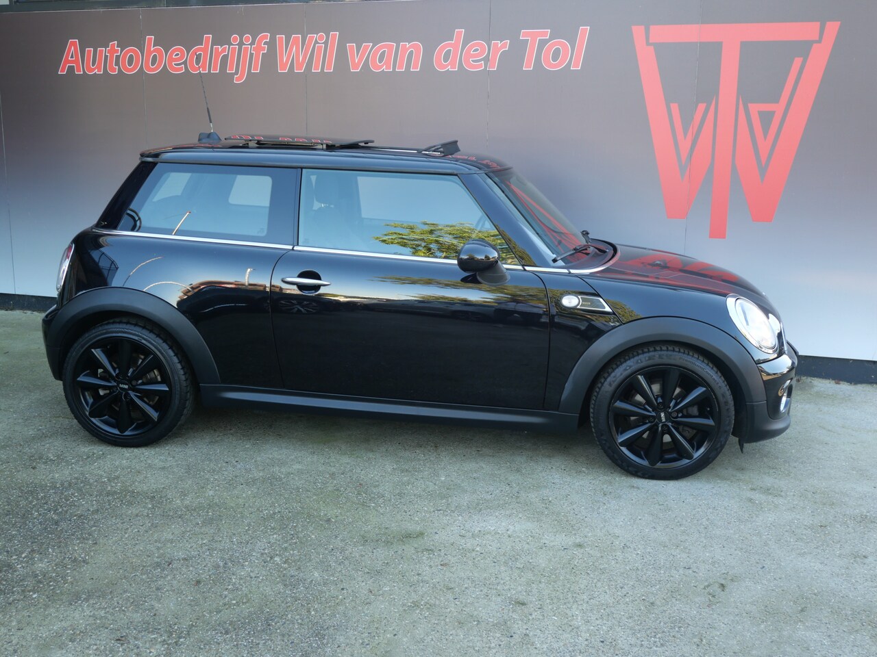 MINI One - 1.6 BAKERSTREET | PANORAMA | NAVIGATIE | CRUISE | NIEUWE APK!! - AutoWereld.nl