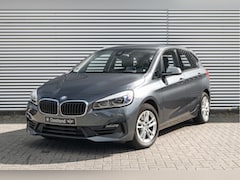 BMW 2-serie Active Tourer - 218i High Executive Automaat / Sportstoelen / Achteruitrijcamera / LED / Head-Up / Stoelve