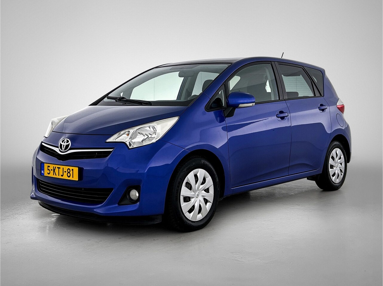 Toyota Verso S - 1.3 VVT-i Aspiration | Pano | Bluetooth | Airco | All seasons | - AutoWereld.nl