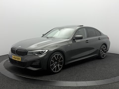 BMW 3-serie - 330e M-Sport | 19 Inch | Trekhaak | Schuif-Kanteldak | Head Up Display | Leer | Assisted D