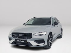 Volvo V60 - B4 Essential Edition | Parkeercamera | Stoel- en stuurverwarming | Trekhaak | Getint glas