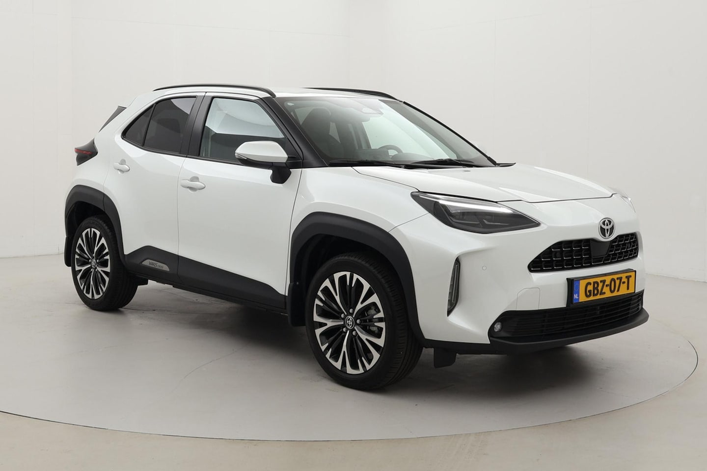Toyota Yaris Cross - 1.5 Hybrid 130 Executive | Dodehoek detectie | Matrix LED | Stoelverwarming | Head-up disp - AutoWereld.nl