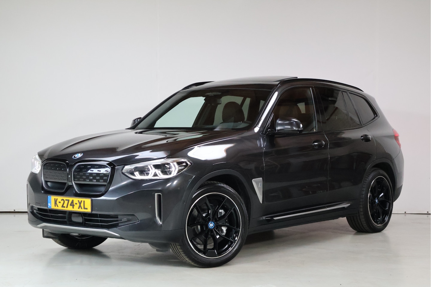 BMW iX3 - High Executive | SoH 95.6% | Pano | H&K | Hud | Keyless | 360 | - AutoWereld.nl