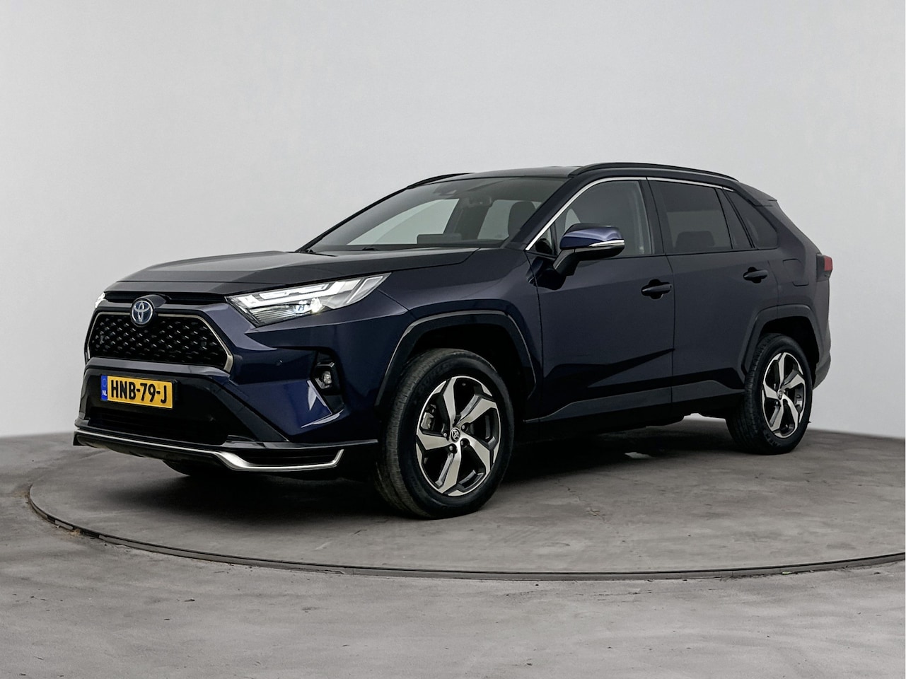 Toyota RAV4 - 2.5 Plug-in Hybrid AWD Business | Parkeersensoren V+A | Trekhaak | Stoelverwarming | - AutoWereld.nl