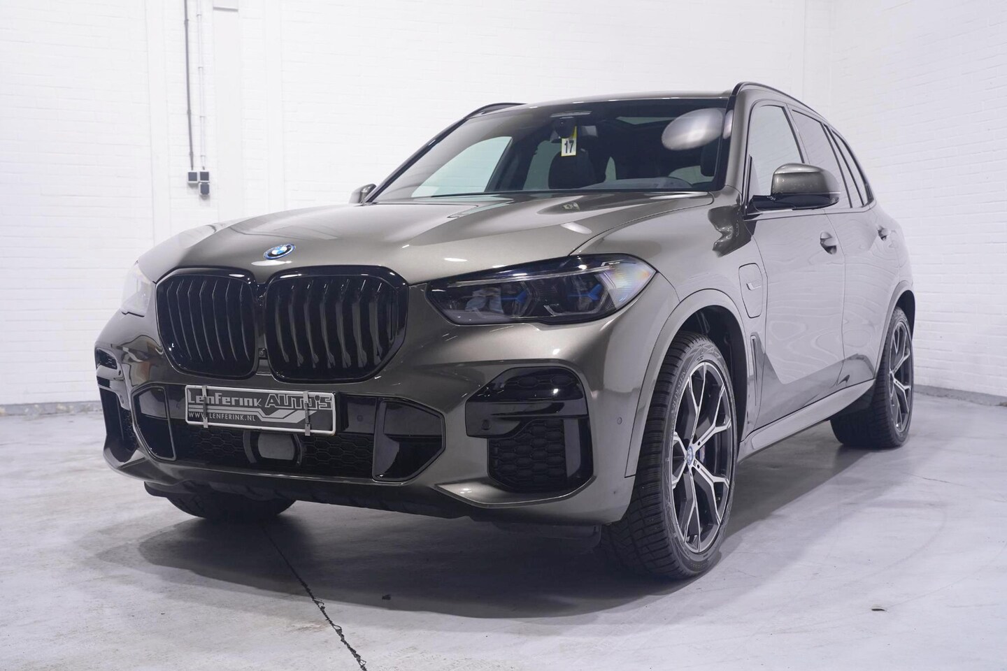 BMW X5 - xDrive45e High Executive SOH 95% M-sport Panorama dak Luchtvering Comfort acces Head-up di - AutoWereld.nl