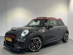 MINI 3-Deurs - 2.0 John Cooper Works Chili | Navigatie | LM Velgen 18" | Elektrisch Glazen Panoramadak |