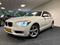 BMW 1-serie - 118d Business+ | Automaat | Pano | Navi | Cruise Control | Parkeer sensoren | LMV | Climat