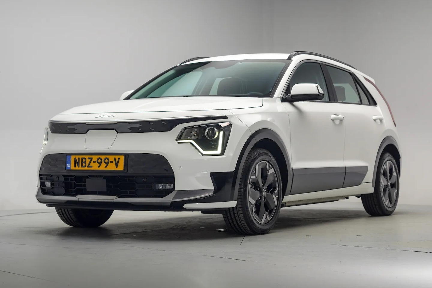Kia e-Niro - DynamicLine 64.8 kWh 3-fase [ Navi Apple/Android Adapt.cruise - AutoWereld.nl