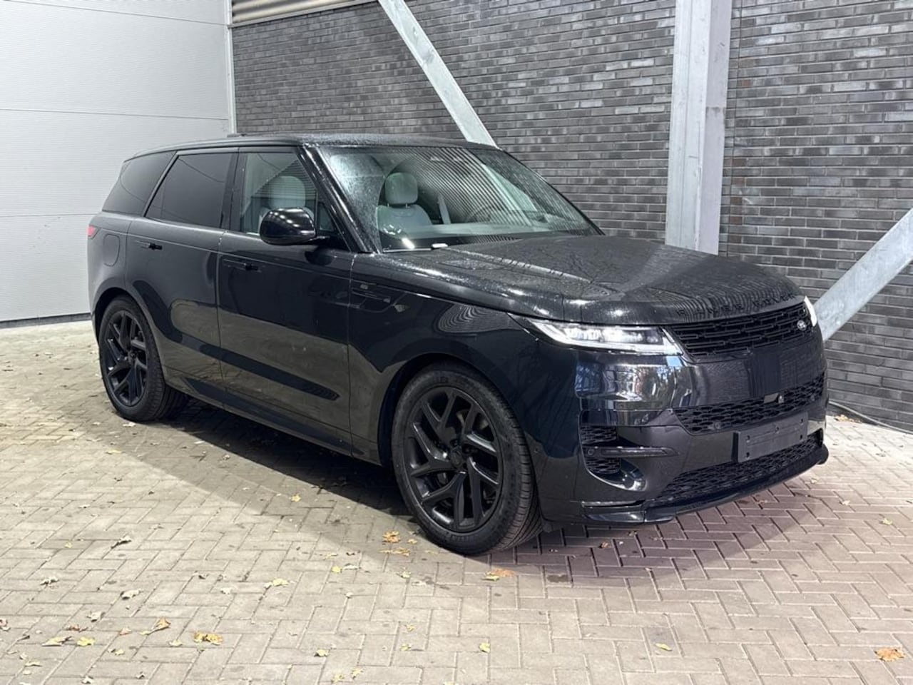 Land Rover Range Rover Sport - P460e Battersea Edition | ClearSight | Meridian 3D Surround | Panoramadak | Ventilatie+Mas - AutoWereld.nl