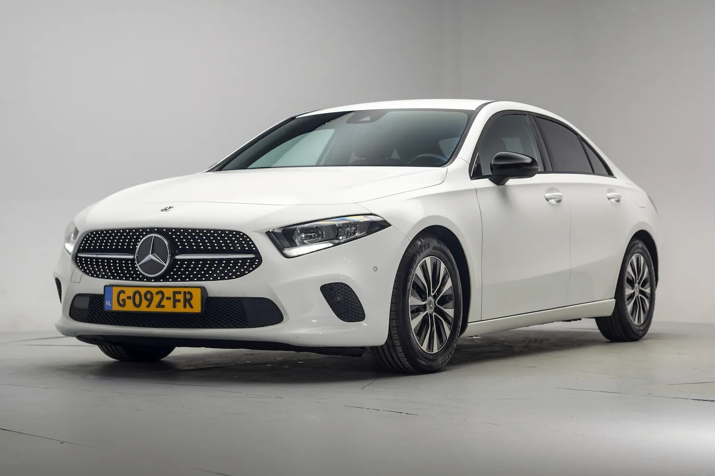 Mercedes-Benz A-klasse - 200 Business Solution [ Camera Navi Apple/Android Clima ] - AutoWereld.nl