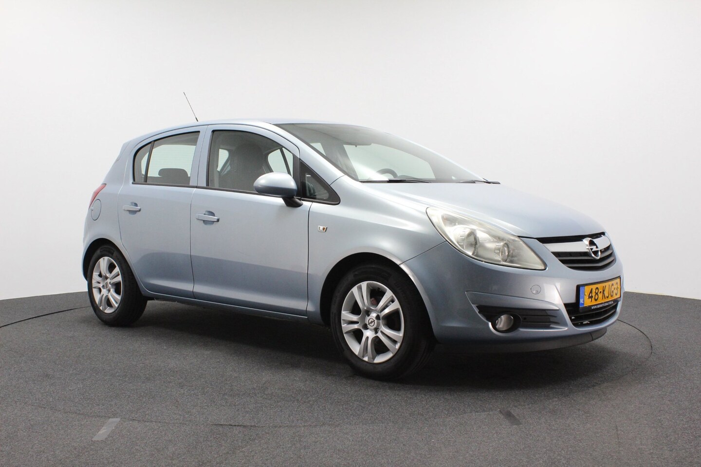 Opel Corsa - 1.4-16V Edition | Trekhaak | Sportvelgen | Elektrische ramen - AutoWereld.nl