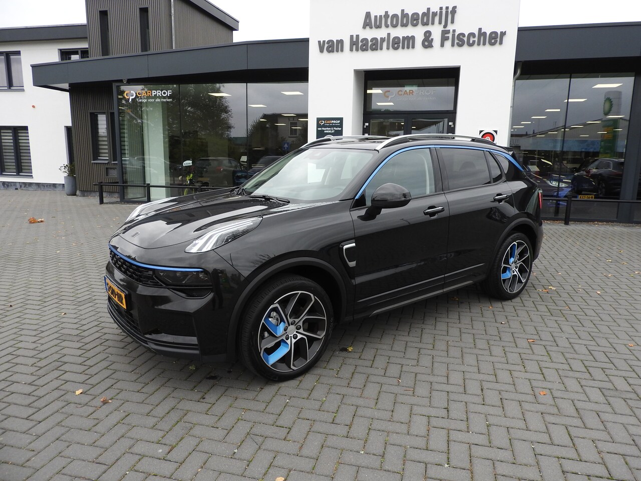 Lynk & Co 01 - 1.5 PHEV Panoramadak, 360 Camera, Memory El. Stoel - AutoWereld.nl