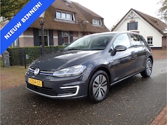 Volkswagen e-Golf - E-DITION 89%SOH // WARMTEPOMP CARPLAY / ACC / NAVIGATIE /