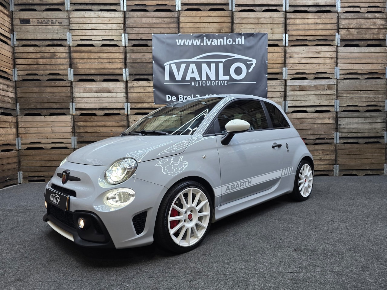 Fiat 500 Abarth - 1.4 T-Jet Competizione Esseessee 70th Anniversary Carbon 180PK! - AutoWereld.nl