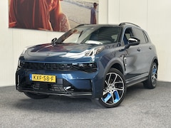 Lynk & Co 01 - 1.5 6.6 KW FACELIFT ZWARTE HEMEL PANORAMADAK 360 CAMERA ADAPTIVE CRUISE CONTROL SCHUIF/KAN