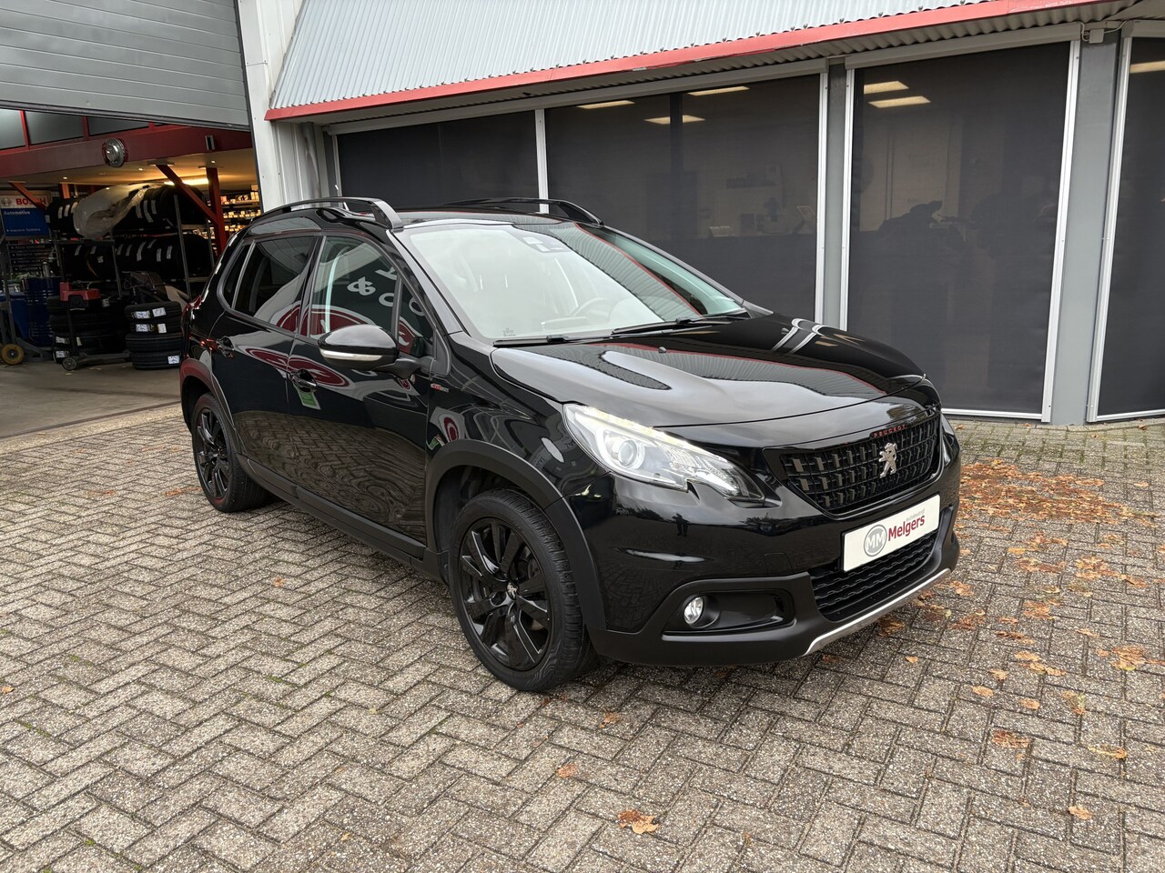 Peugeot 2008 - 1.2 PureTech Allure gt line - AutoWereld.nl