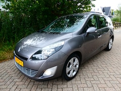Renault Grand Scénic - 2.0i 140pk Automaat Clima Navi PDC Trekhaak 1300kg