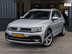 Volkswagen Tiguan - 1.4 TSI Highline R-Line LED|Virt. Dash|Navi
