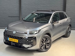 Volkswagen T-Roc - 1.5 eTsi (150 pk) R-Line automaat - panoramadak - Black Style - 19 inch - 3x R-Line