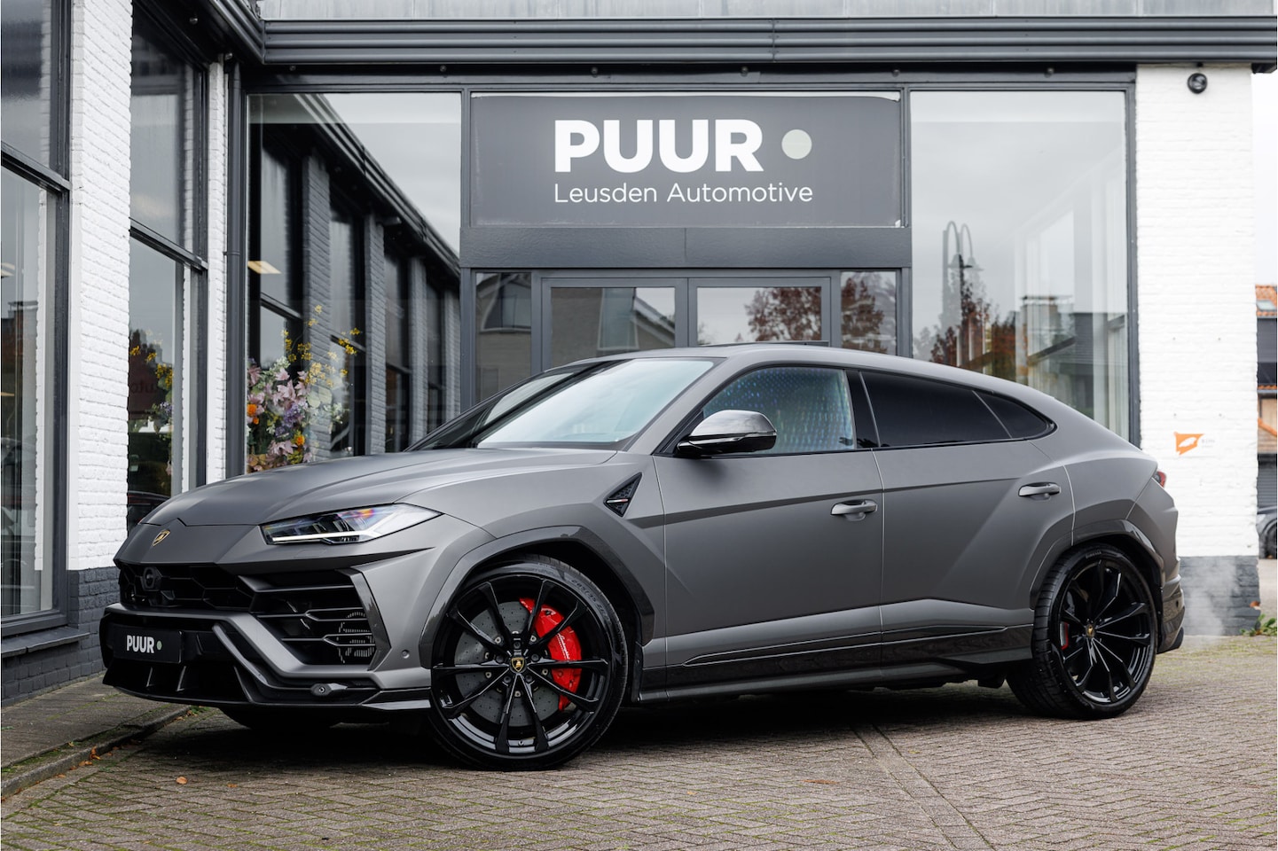 Lamborghini Urus - 4.0 V8 [Grigio Titans Matte] Pano - Vol Carbon Exterieur - Entertainment - AutoWereld.nl
