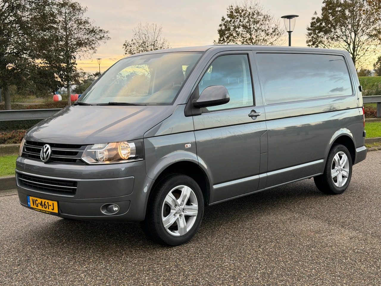 Volkswagen Transporter - 2.0TDI L1H1 DSG Automaat Airco Navi Cruisecontrol - AutoWereld.nl
