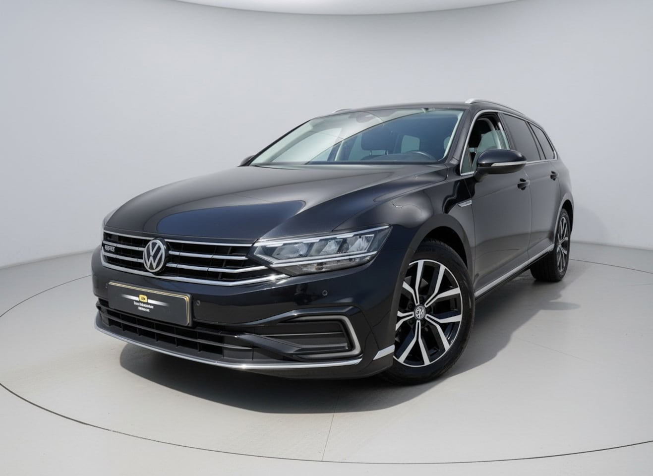 Volkswagen Passat Variant - 1.4 TSI PHEV GTE * Trekhaak * AUTOMAAT * Parkeercamera * Head-up Display * - AutoWereld.nl
