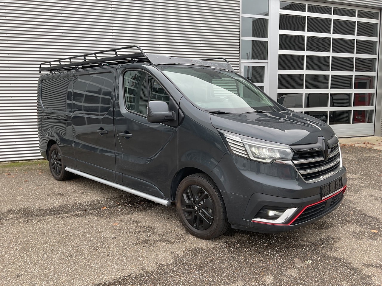 Renault Trafic - 2.0 dCi 170 pk Aut. L2 Racing Edition Adapt.Cruise/ Standkachel/ LED/ Stoelverw./ Carplay/ - AutoWereld.nl
