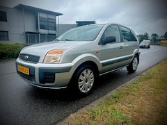Ford Fusion - 1.4-16V Cool & Sound, LAGE KM, NAP, APK
