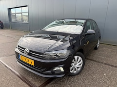 Volkswagen Polo - 1.0 TSI Comfortline/ NAP/APK/AIRCO/SCHERM/BOEKJES/2 SLEUTELS/GOED ONDERHOUDEN/ ZEER NETTE