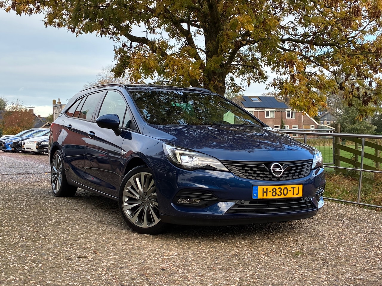 Opel Astra Sports Tourer - 1.2 Launch Edition | 2e Eigenaar + Luxe uitvoering + Goed onderhouden nu € 9.975,-!!! - AutoWereld.nl
