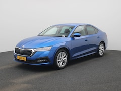 Skoda Octavia - 1.0 e-TSI Business Edition | ELEKTR. ACHTERKLEP | STOELVERWARMING | PARKEERSENSOREN VOOR E