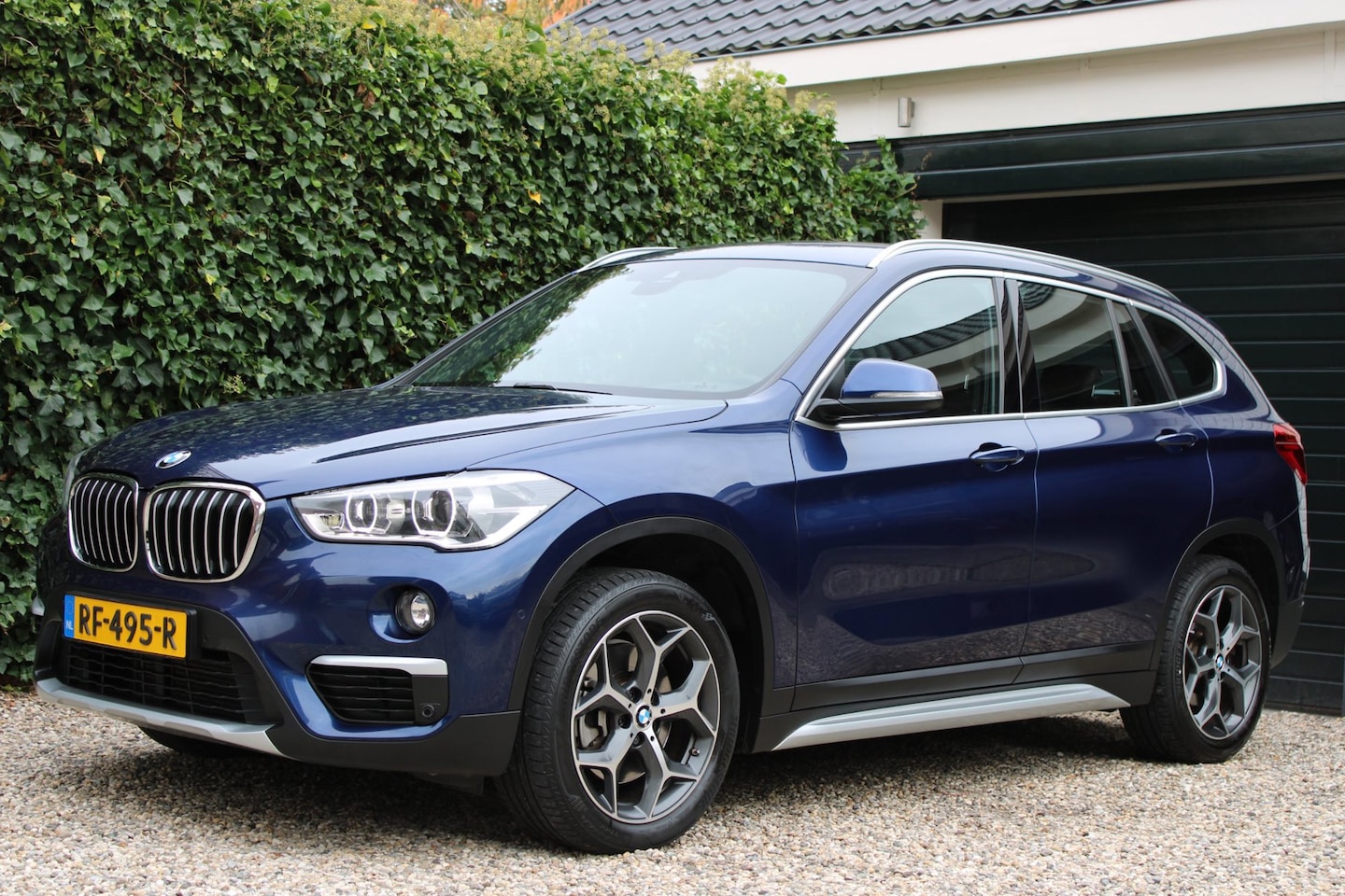 BMW X1 - XDrive20i High Executive | Dealeronderhouden | 1e eigenaar - AutoWereld.nl